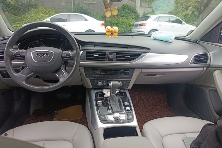 Used Audi A6L 2014 30 FSI Technology Model Center Console