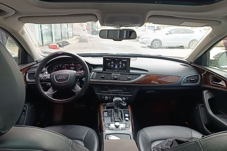 Used Audi A6L 2014 30 FSI Luxury Model Center Console