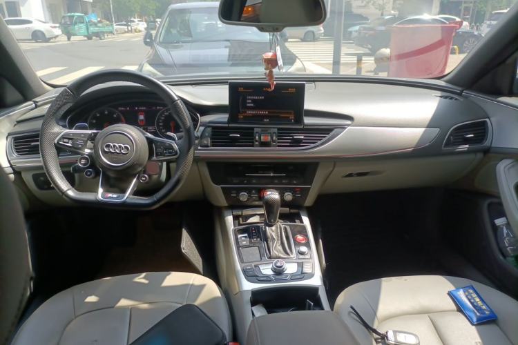 Used Audi A6L 2014 30 FSI Technology Model Center Console