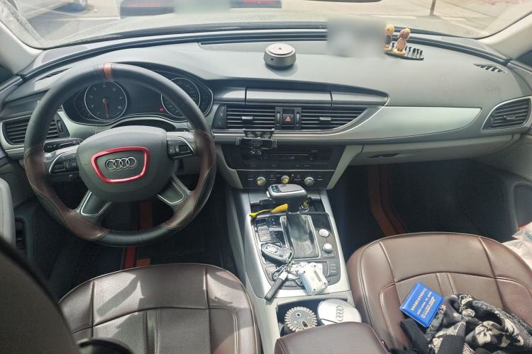 Used Audi A6L 2014 30 FSI Technology Model Center Console