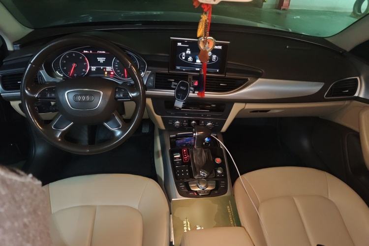Used Audi A6L 2014 30 FSI Technology Model Center Console