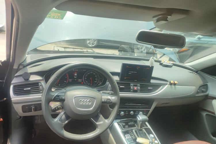 Used Audi A6L 2014 30 FSI Technology Model Center Console