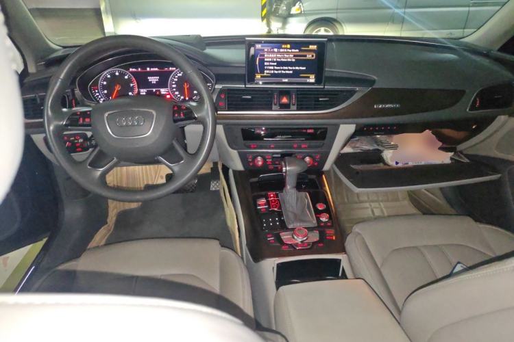 Used Audi A6L 2014 50 TFSI quattro Luxury Model Center Console
