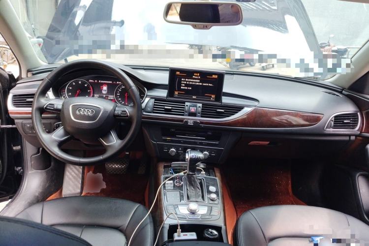 Used Audi A6L 2014 30 FSI Technology Model Center Console