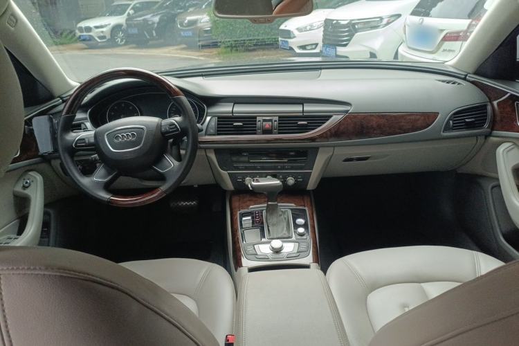 Used Audi A6L 2014 TFSI Standard Model Center Console