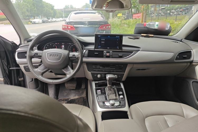 Used Audi A6L 2014 30 FSI Technology Model Center Console
