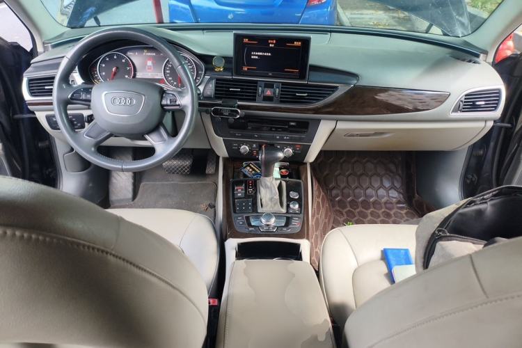 Used Audi A6L 2014 30 FSI Technology Model Center Console