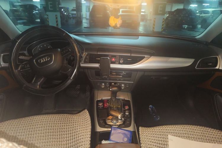 Used Audi A6L 2014 30 FSI Technology Model Center Console