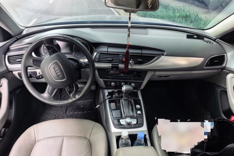 Used Audi A6L 2014 30 FSI Technology Model Center Console