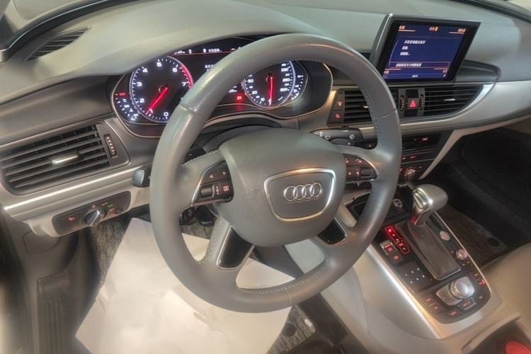 Used Audi A6L 2014 TFSI Standard Model Center Console