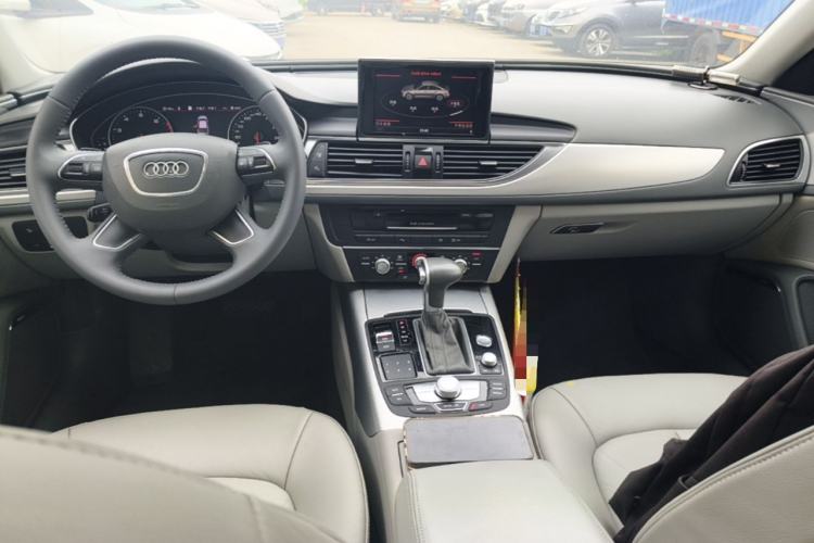Used Audi A6L 2014 30 FSI Technology Model Center Console