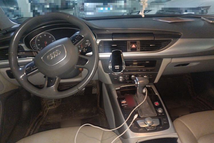 Used Audi A6L 2014 TFSI Comfort Model Center Console