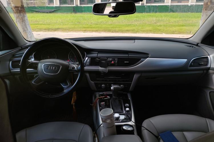 Used Audi A6L 2014 30 FSI Technology Model Center Console