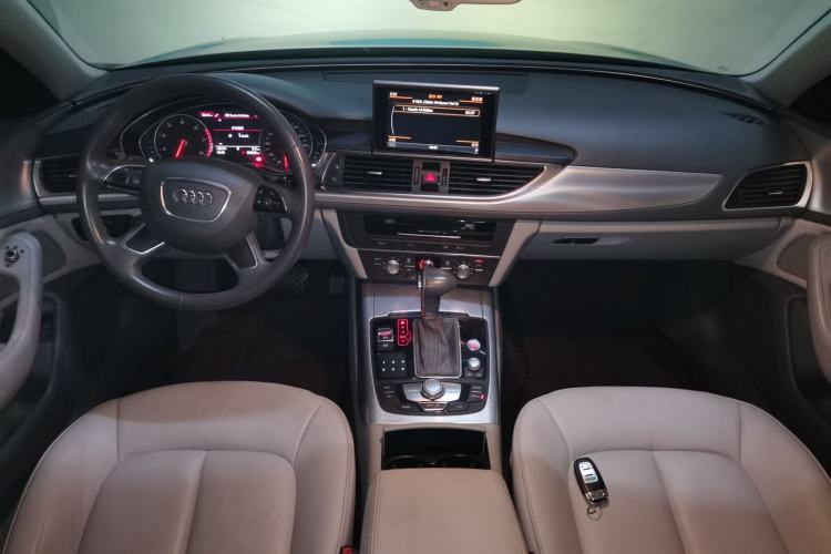 Used Audi A6L 2014 30 FSI Technology Model Center Console