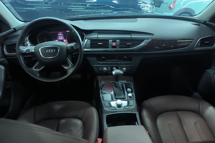 Used Audi A6L 2014 30 FSI Technology Model Center Console