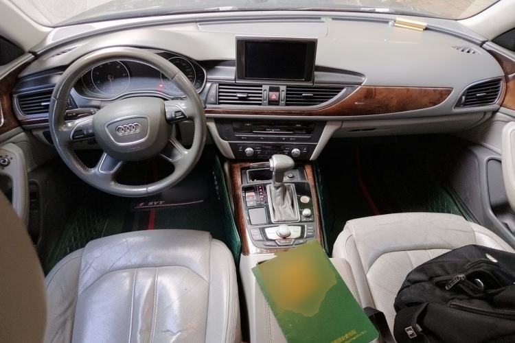 Used Audi A6L 2014 35 FSI Comfort Version Center Console