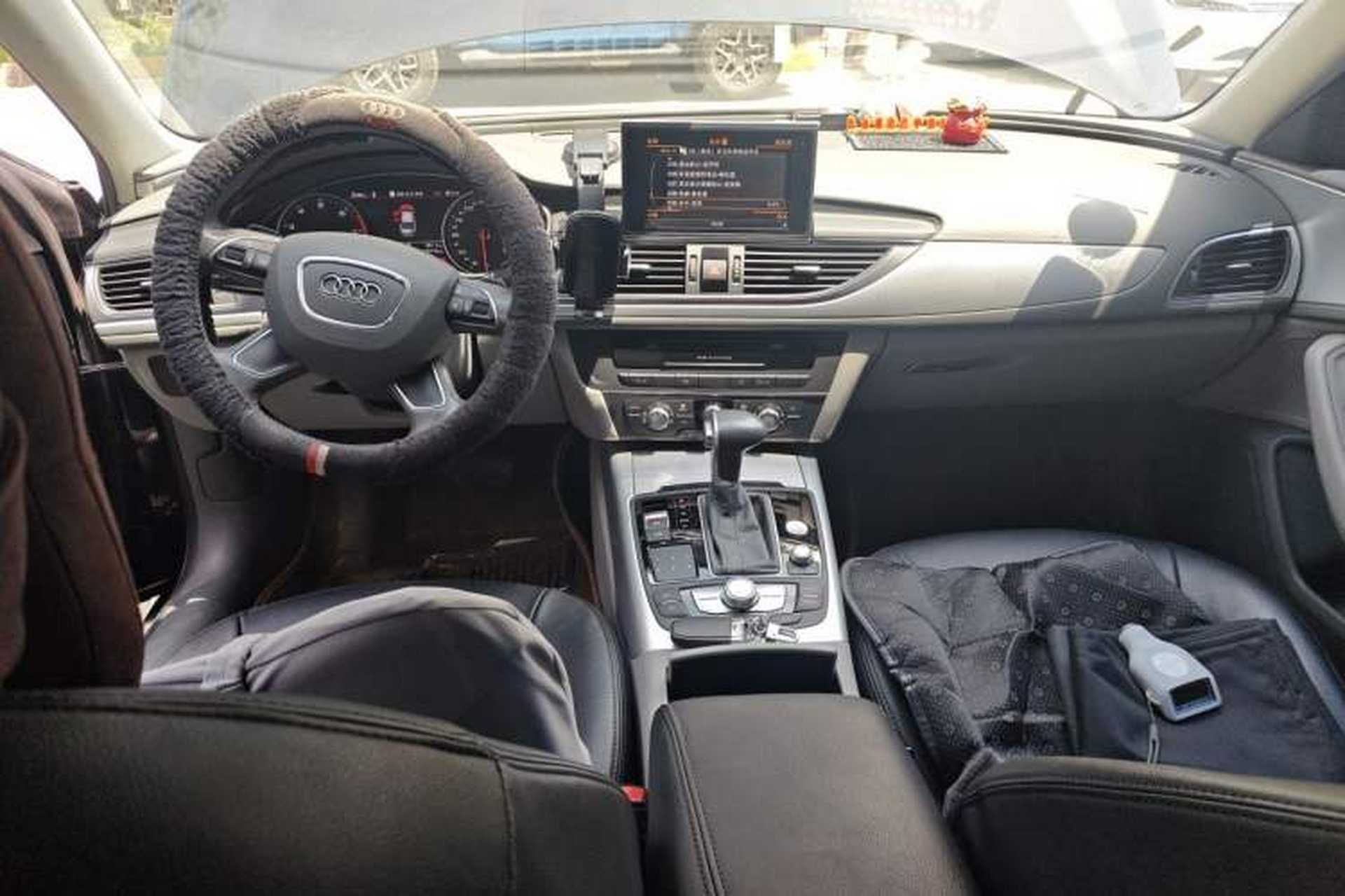 Used Audi A6L 2014 30 FSI Technology Model Center Console