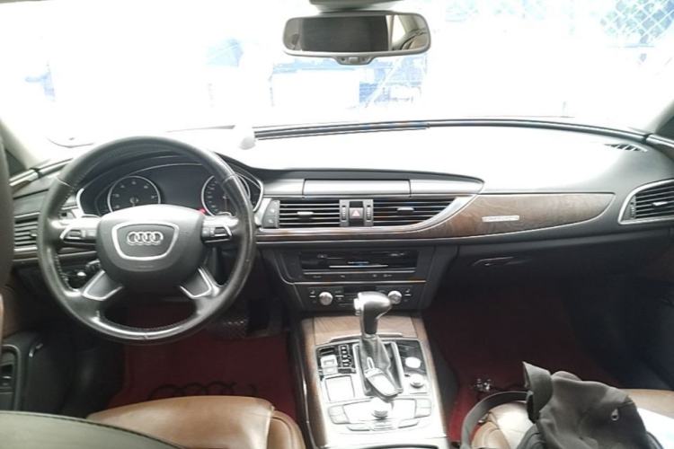 Used Audi A6L 2014 50 TFSI quattro Luxury Model Center Console