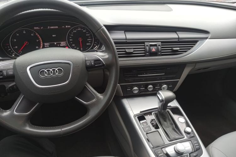 Used Audi A6L 2014 TFSI Standard Model Center Console