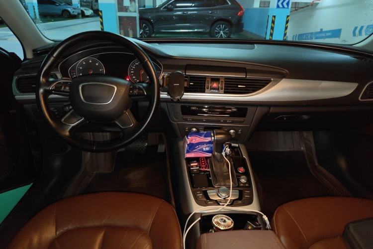 Used Audi A6L 2014 TFSI Comfort Model Center Console