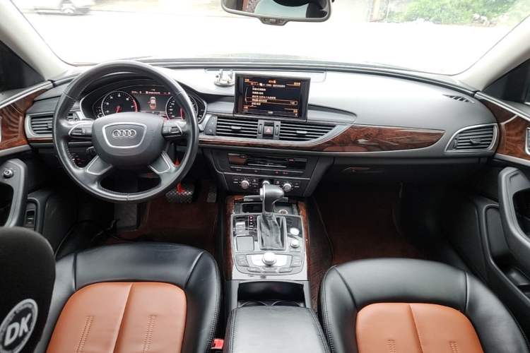 Used Audi A6L 2014 30 FSI Technology Model Center Console