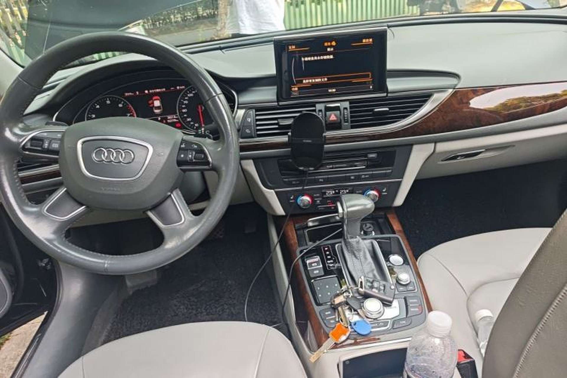 Used Audi A6L 2014 30 FSI Comfort Model Center Console