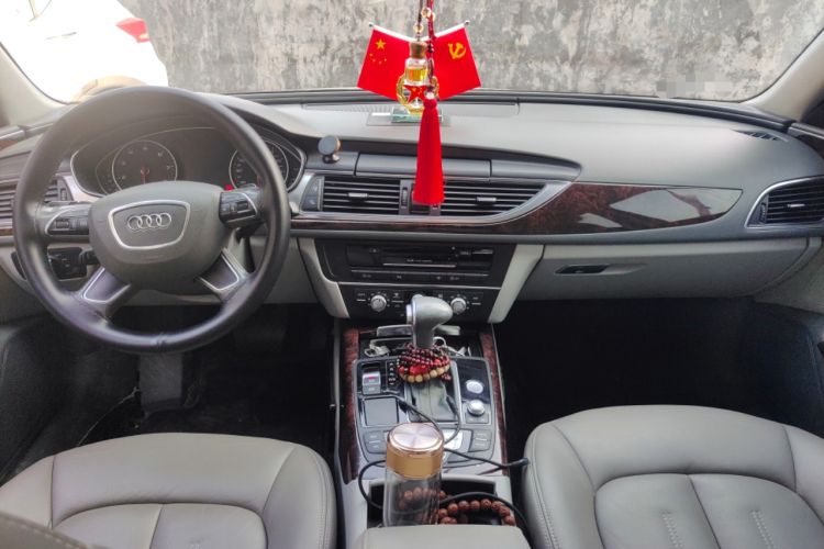 Used Audi A6L 2014 30 FSI Technology Model Center Console