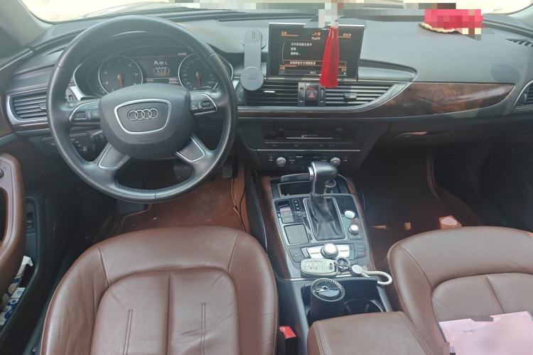 Used Audi A6L 2014 30 FSI Comfort Model Center Console