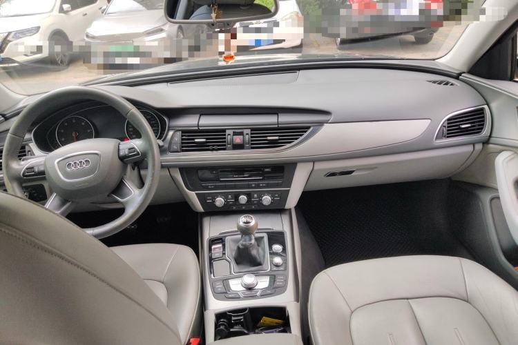 Used Audi A6L 2014 TFSI Manual Base Model Center Console