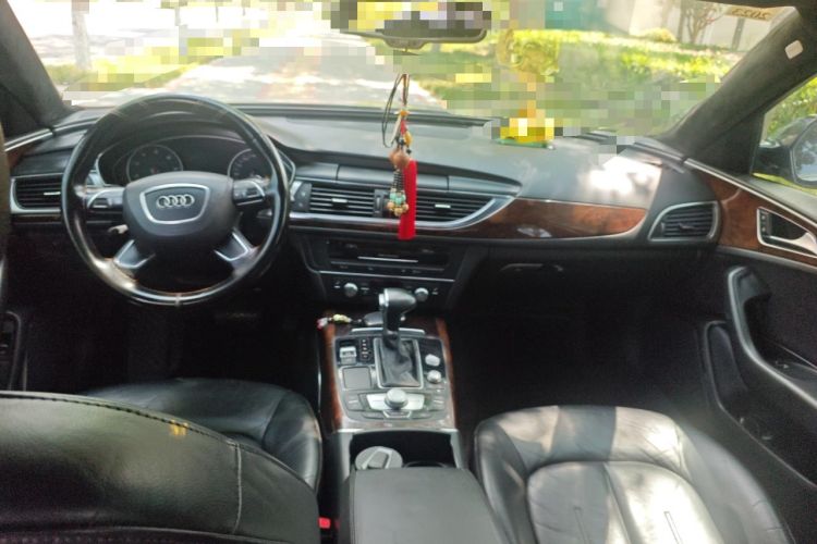 Used Audi A6L 2014 30 FSI Comfort Model Center Console