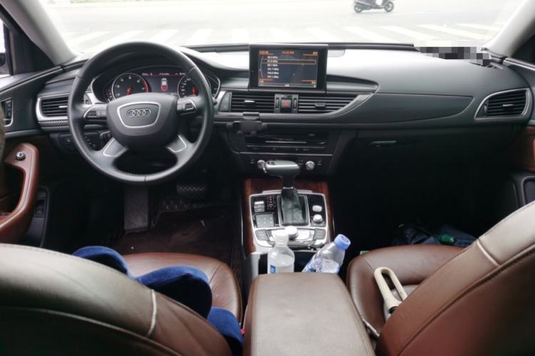 Used Audi A6L 2014 30 FSI Technology Model Center Console