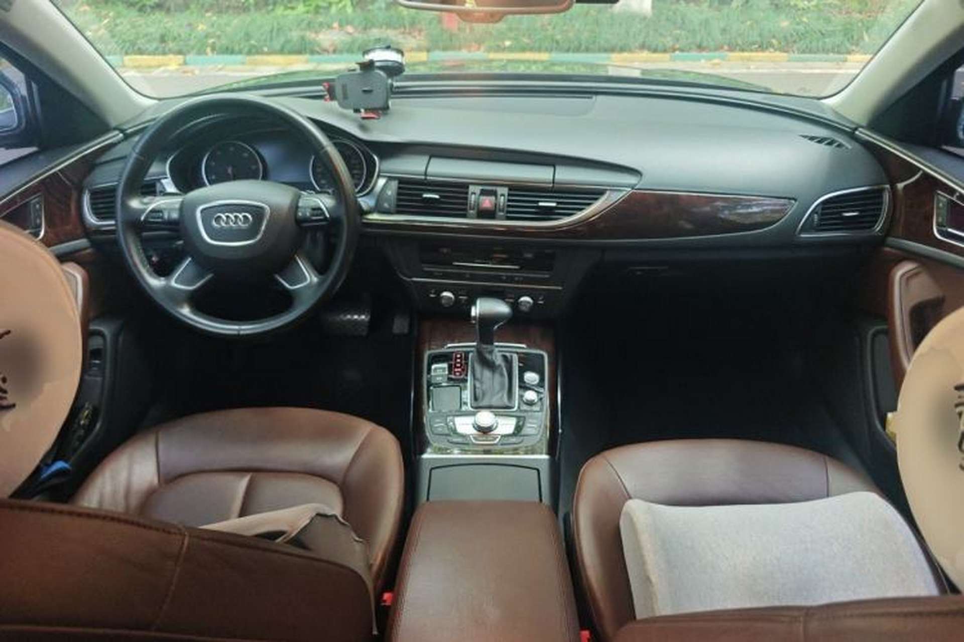 Used Audi A6L 2014 30 FSI Comfort Model Center Console