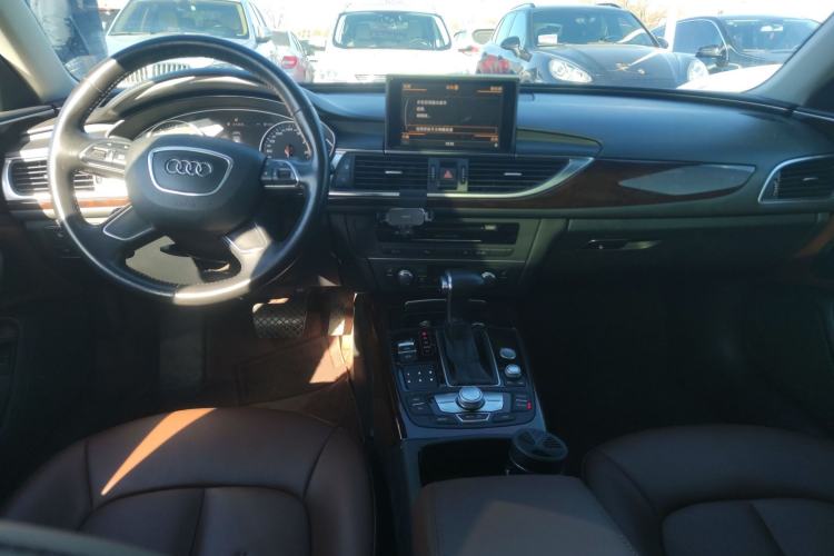 Used Audi A6L 2014 TFSI Comfort Model Center Console