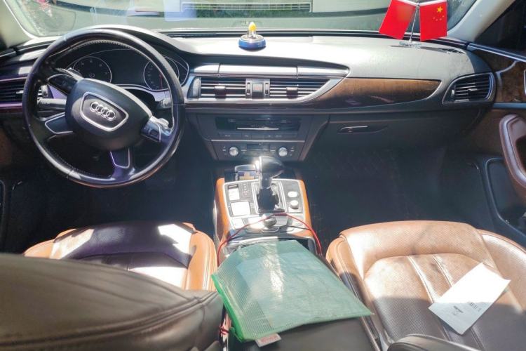 Used Audi A6L 2014 35 FSI Comfort Version Center Console
