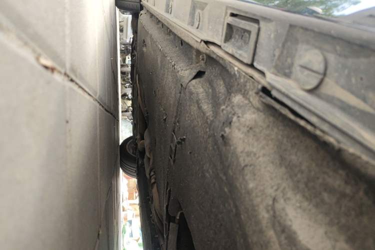 Used Audi A6L 2014 35 FSI quattro Luxury Model Chassis Rear Left