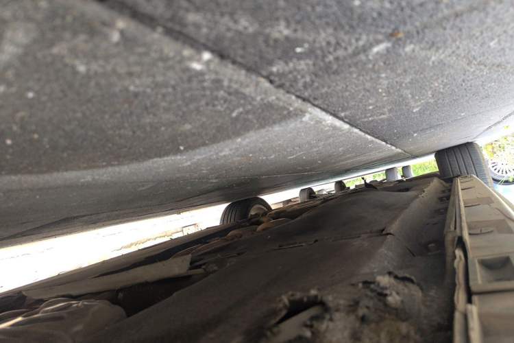 Used Audi A6L 2014 35 FSI quattro Luxury Model Chassis Rear Left