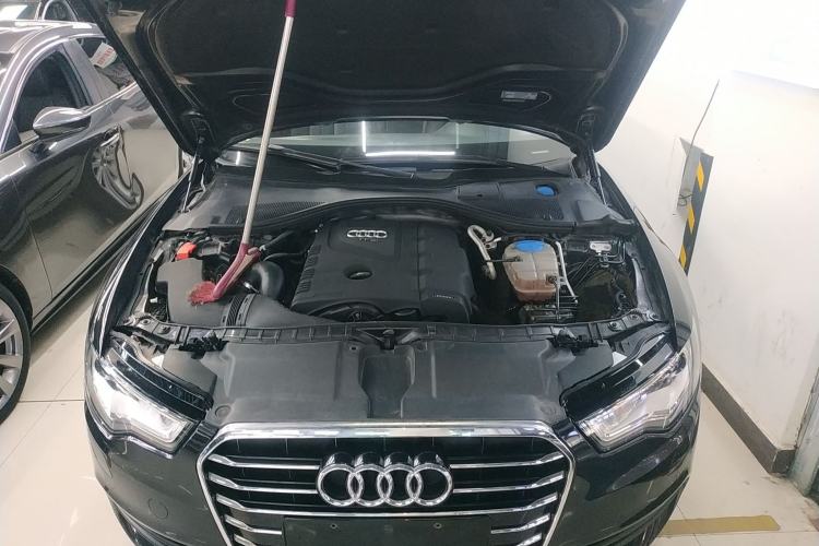 Used Audi A6L 2014 TFSI Standard Model Engine Bay