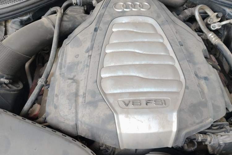 Used Audi A6L 2014 30 FSI Technology Model Engine Bay