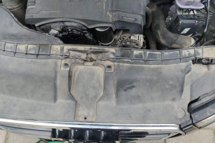Used Audi A6L 2014 TFSI Comfort Model Engine Bay