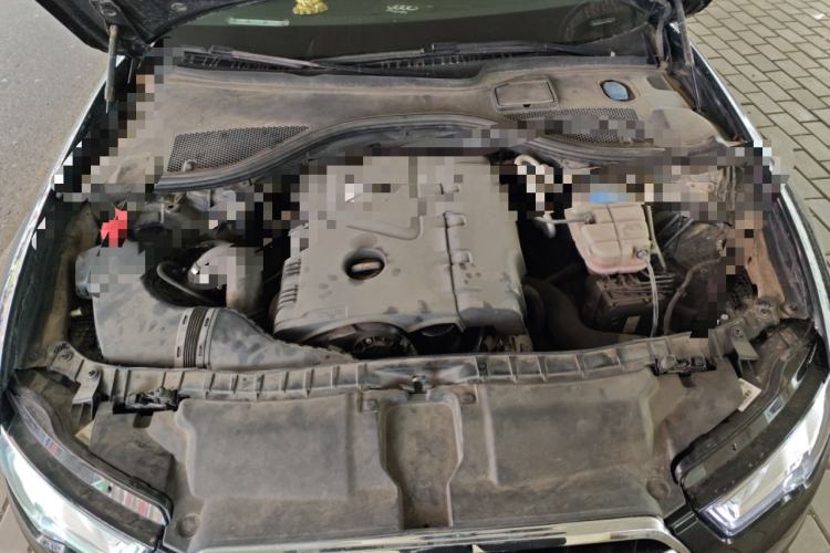 Used Audi A6L 2014 TFSI Standard Model Engine Bay