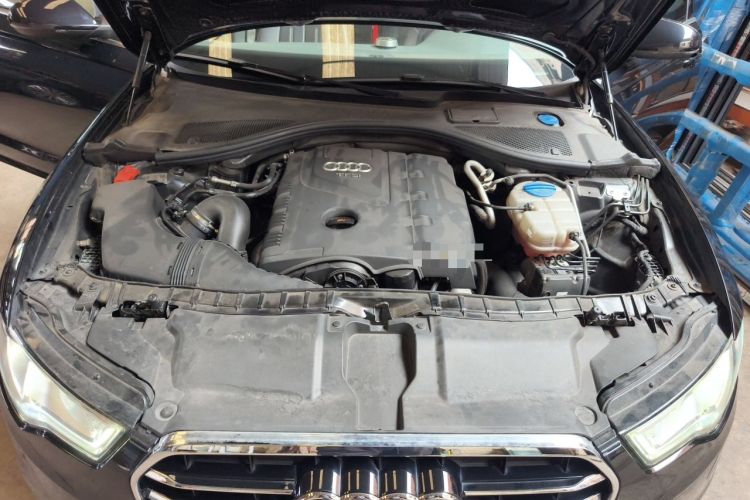 Used Audi A6L 2014 TFSI Standard Model Engine Bay
