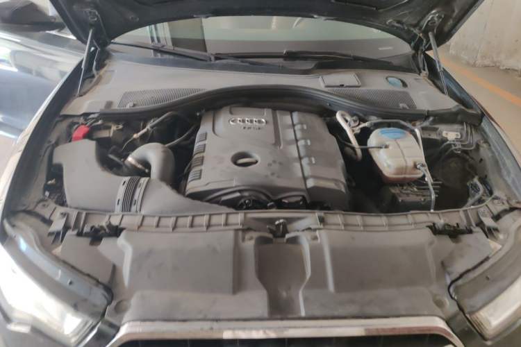 Used Audi A6L 2014 TFSI Standard Model Engine Bay
