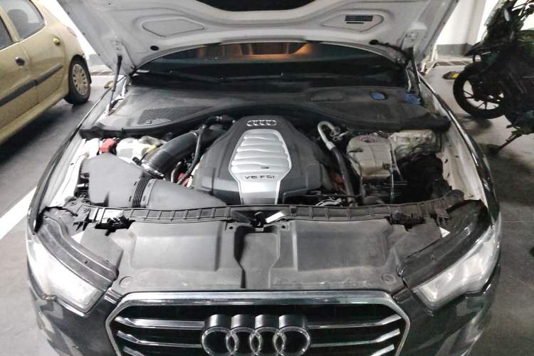 Used Audi A6L 2014 30 FSI Comfort Model Engine Bay