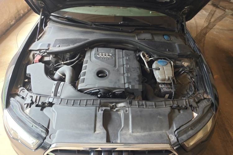 Used Audi A6L 2014 TFSI Standard Model Engine Bay