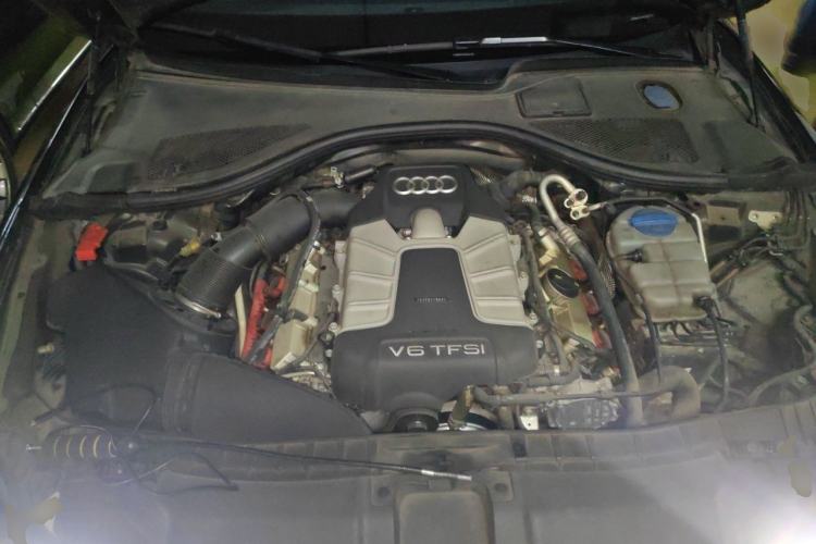 Used Audi A6L 2014 50 TFSI quattro Luxury Model Engine Bay