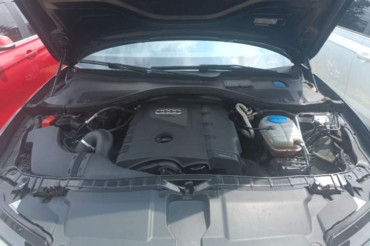 Used Audi A6L 2014 TFSI Standard Model Engine Bay
