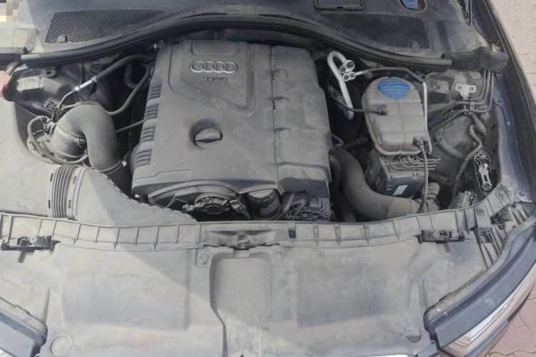 Used Audi A6L 2014 TFSI Standard Model Engine Bay