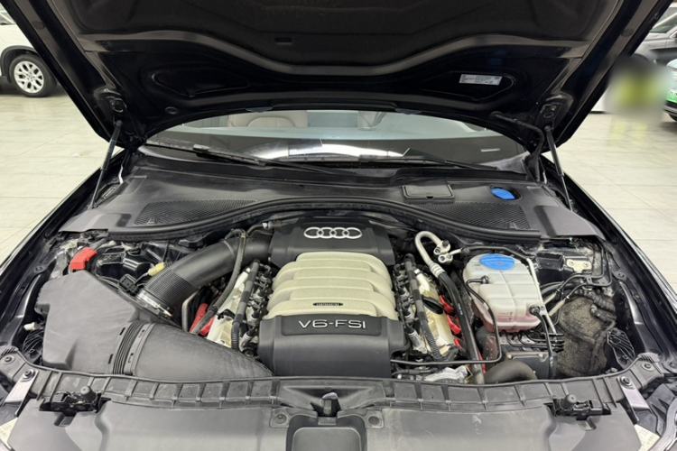 Used Audi A6L 2014 35 FSI Luxury Edition Engine Bay