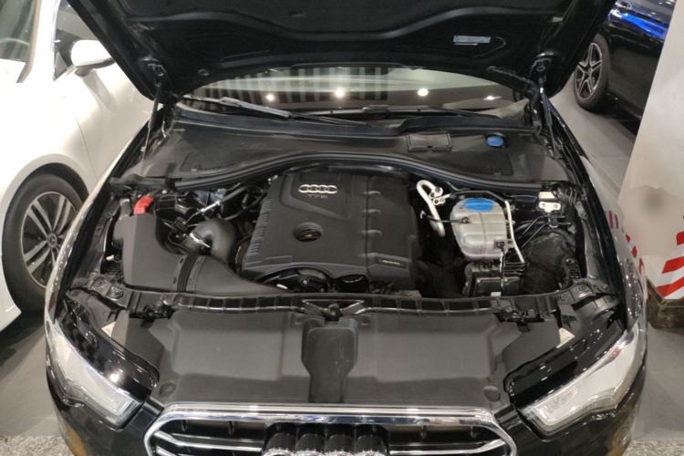 Used Audi A6L 2014 TFSI Standard Model Engine Bay