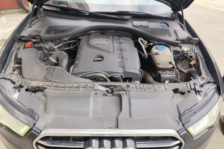 Used Audi A6L 2014 TFSI Standard Model Engine Bay